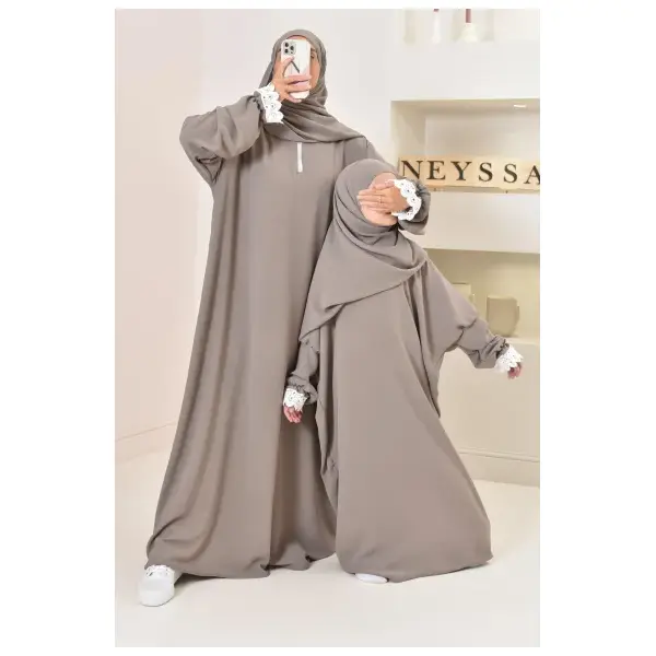 Robe de prière mère ou fille Sajidâa Dentelle TAUPE